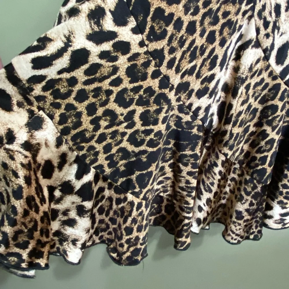 NWT Joseph Ribkoff Cheetah Blouse and Skirt Set, Size‎ 12